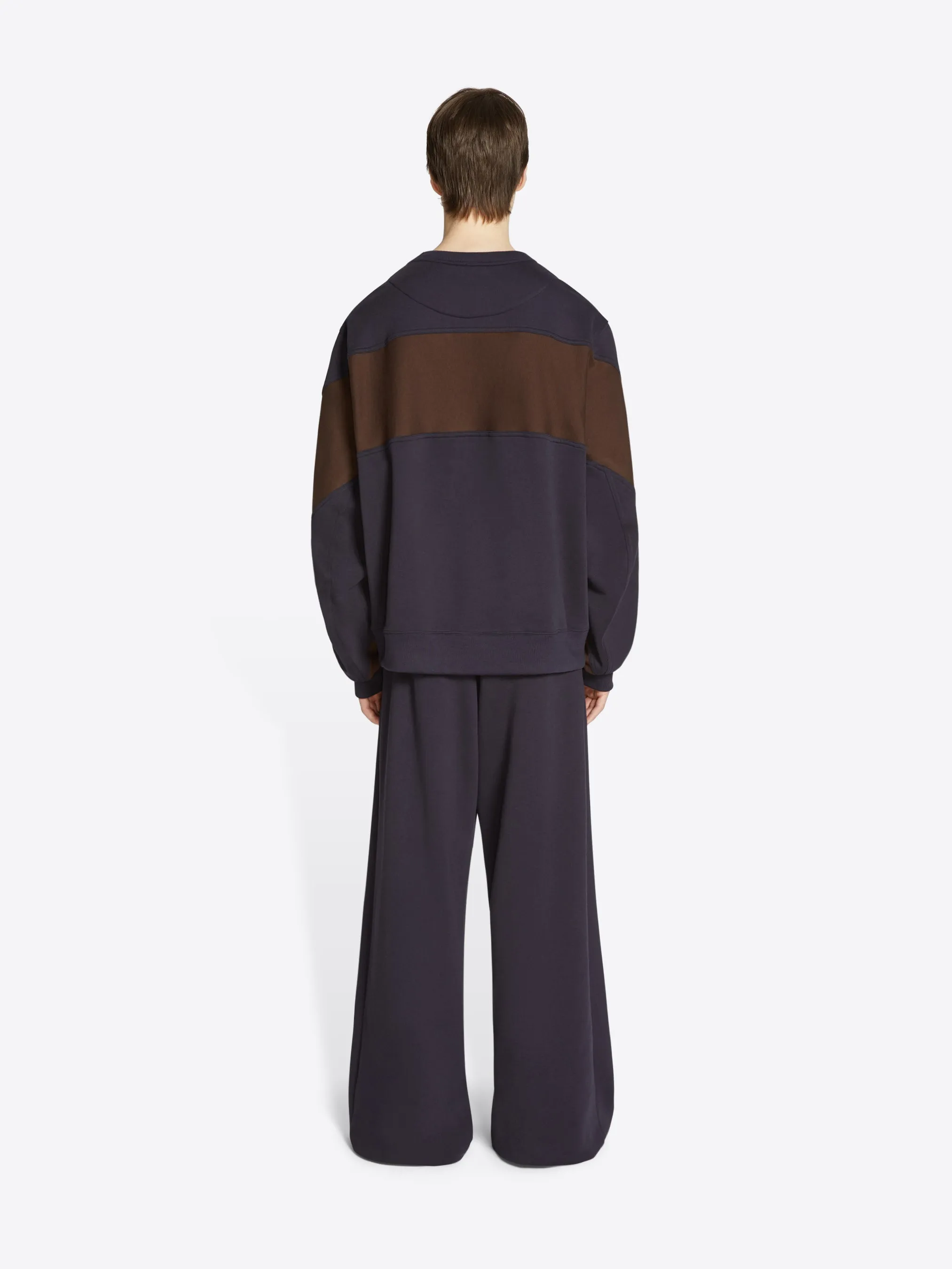 Loose fit sweatshirt