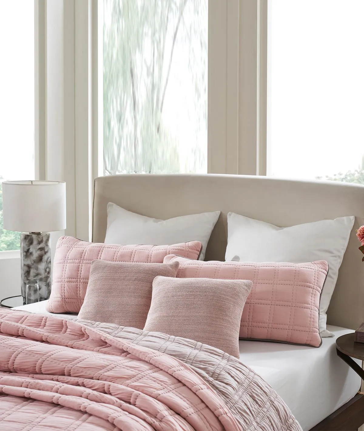 Miraya- Pink Pearl 100% Cotton Knitted With Polyester Filled King Size Bed Cover With 2 Pillow Covers & 2 Cushion Covers in Fabric Bag Packaging (Set of 6 Pcs)