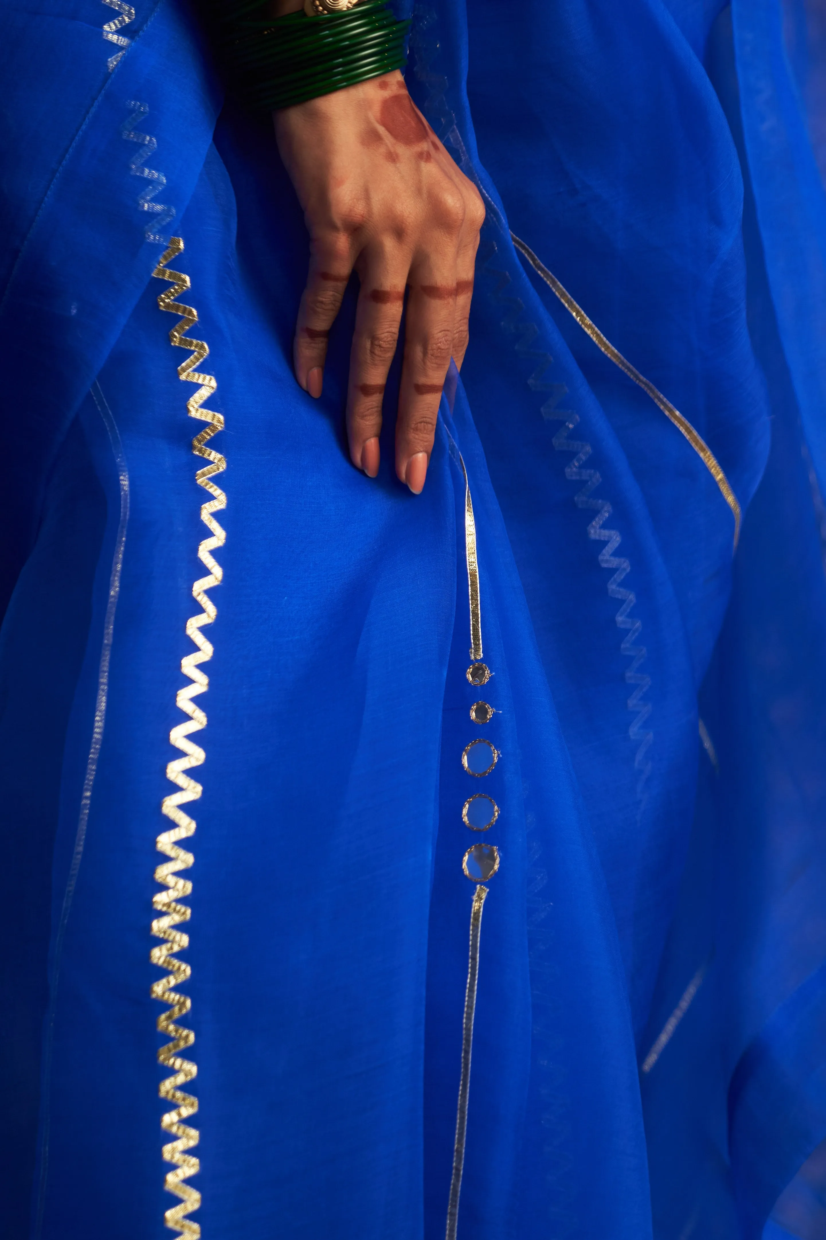 Prarambh Organza Saree With Sleeveless Blouse